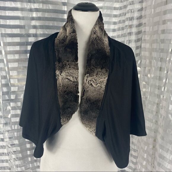 Mark Zunino Black Faux Fur Shrug - Picture 2 of 6
